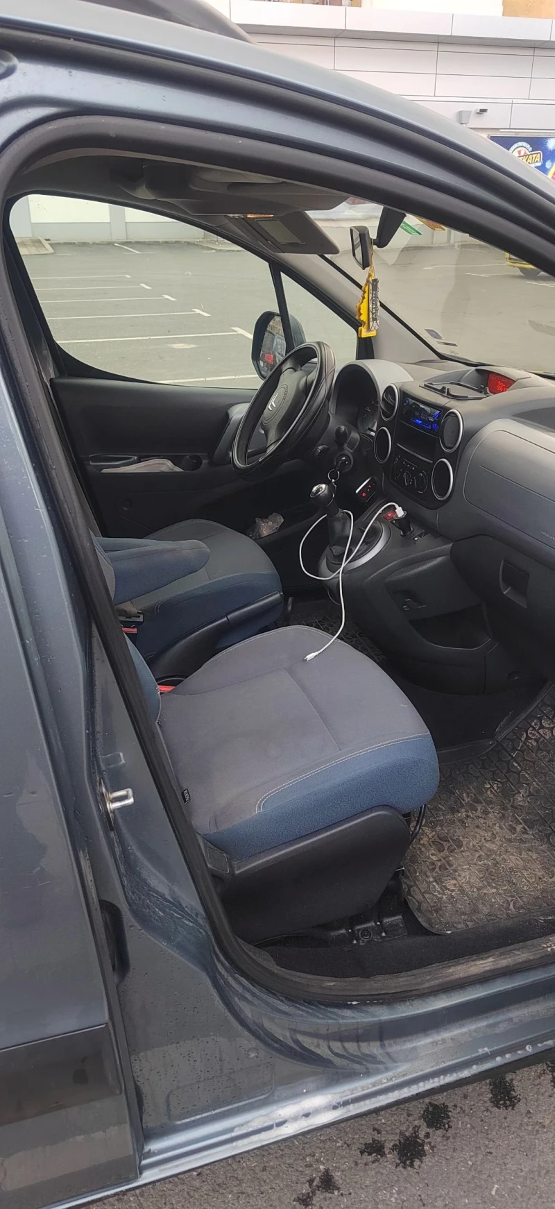 Citroen Berlingo 1.6 Бензин 109 кс, снимка 8 - Автомобили и джипове - 48817940