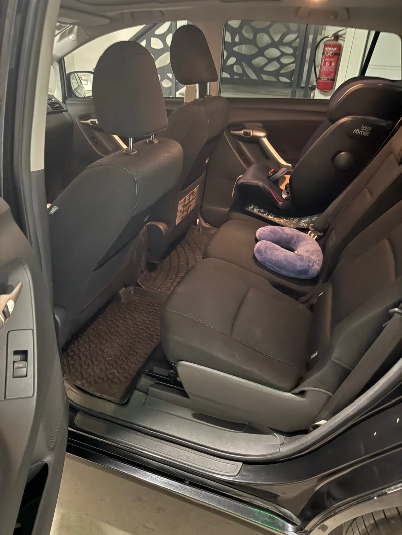 Toyota Verso Toyota Verso 2.0d 124ps , снимка 9 - Автомобили и джипове - 51949446