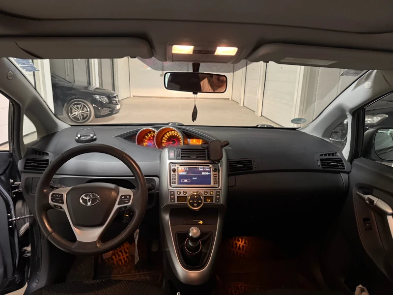 Toyota Verso Toyota Verso 2.0d 124ps , снимка 7 - Автомобили и джипове - 51949446