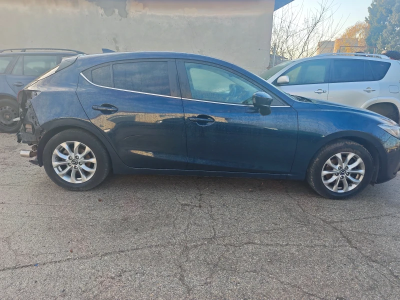 Mazda 3, снимка 5 - Автомобили и джипове - 52646935
