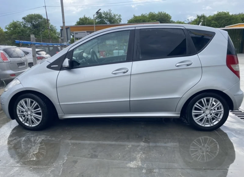 Mercedes-Benz A 180, снимка 2 - Автомобили и джипове - 52851755