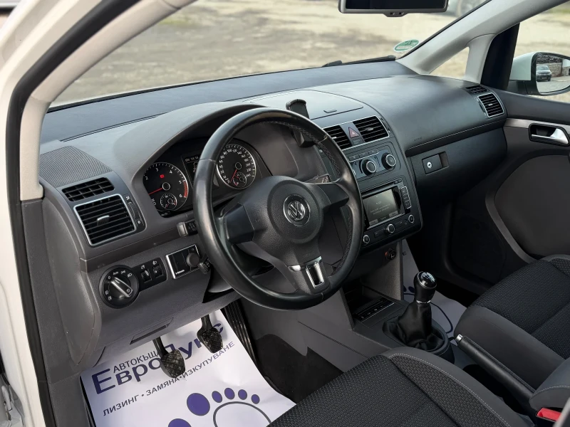 VW Touran 2.0TDI 140кс 6с 7-места НАВИ ПОДГРЕВ ПЕЧКА , снимка 10 - Автомобили и джипове - 53244019