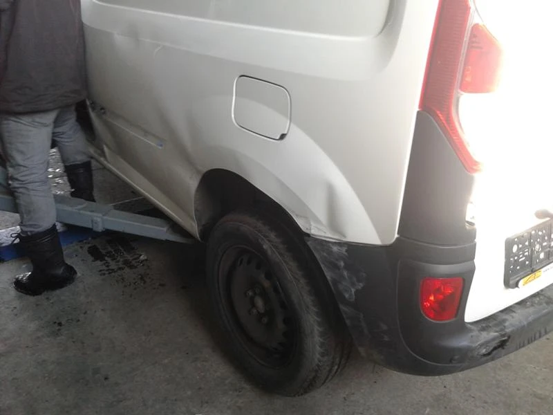 Renault Kangoo 1.5dzi, снимка 13 - Автомобили и джипове - 31848233