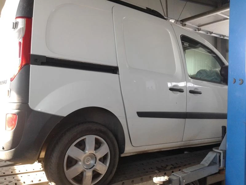 Renault Kangoo 1.5dzi, снимка 4 - Автомобили и джипове - 31848233