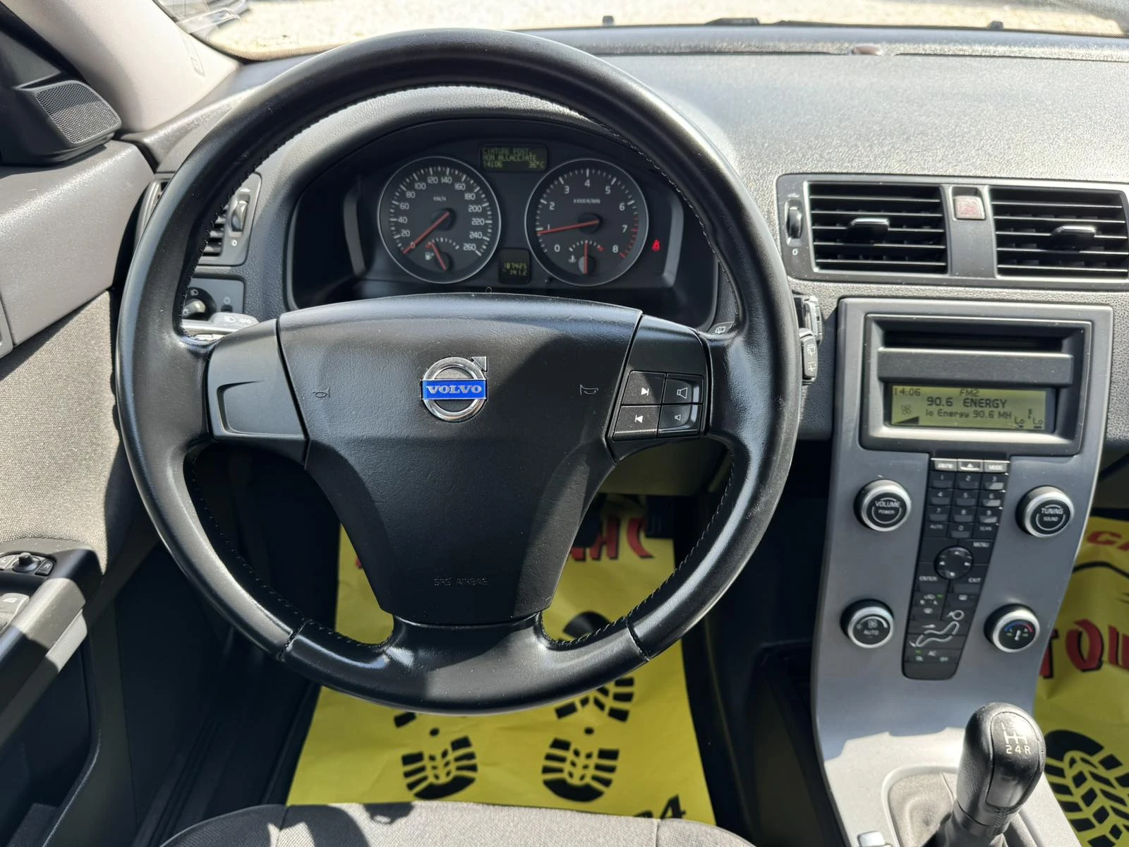 Volvo V50 1.6I - изображение 10