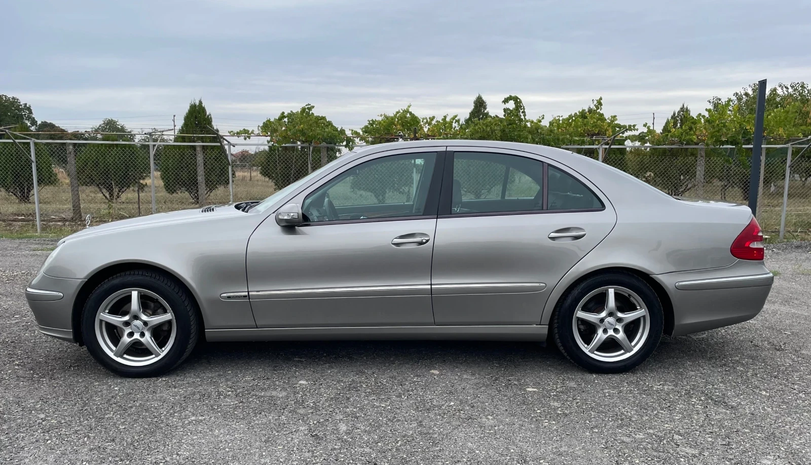 Mercedes-Benz E 220 | Mobile.bg   8