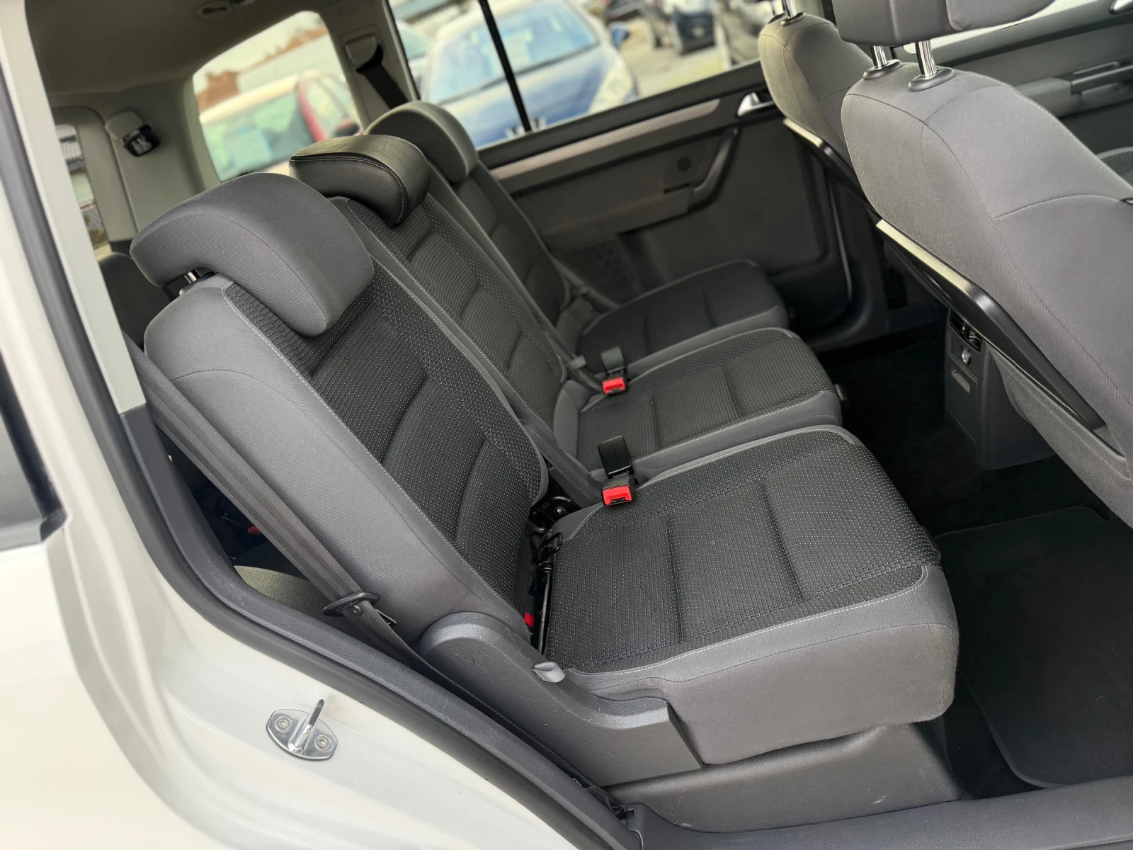 VW Touran 2.0TDI 140�� 6� 7-����� ���� ������� �����  | Mobile.bg � ����������� 14