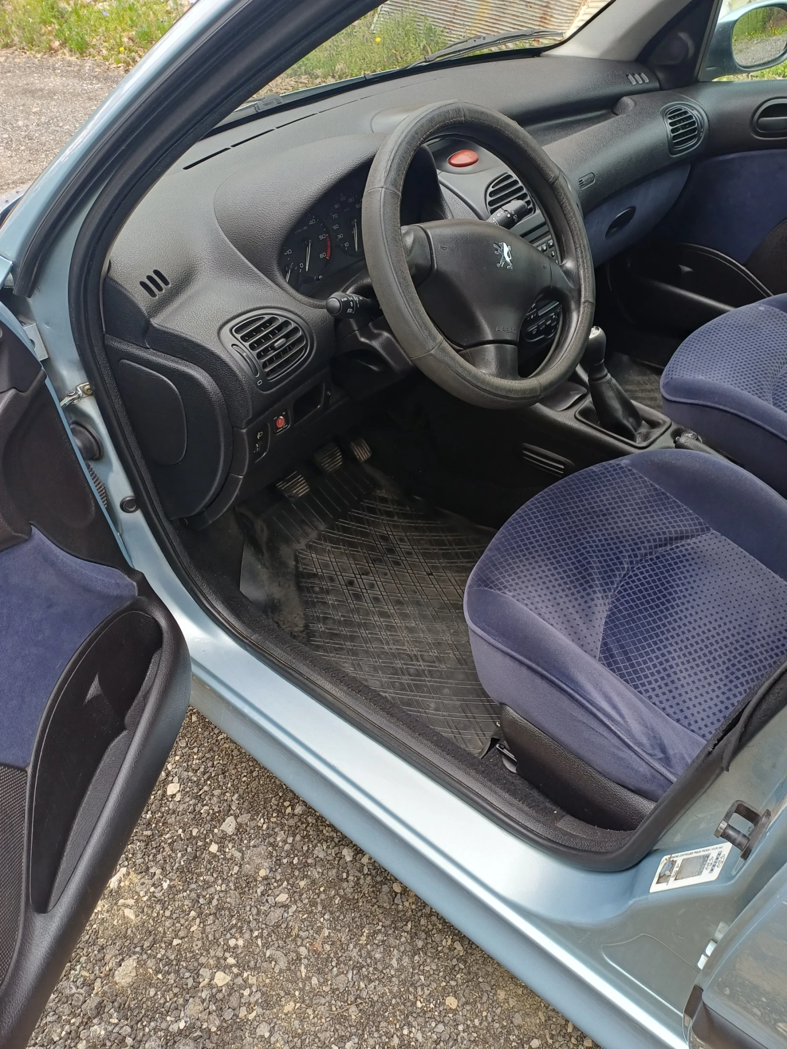 Peugeot 206, снимка 9 - Автомобили и джипове - 54236670