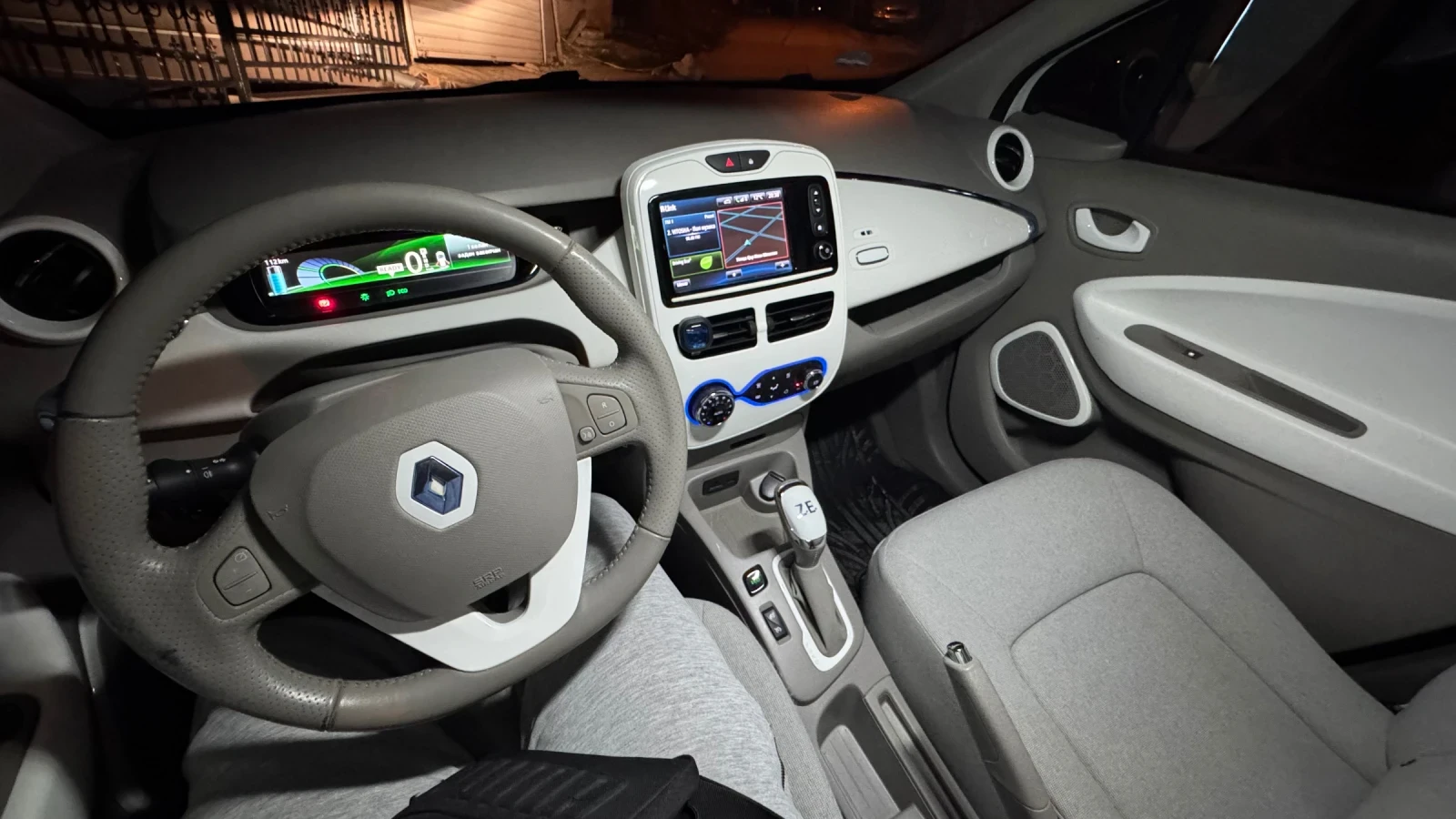 Renault Zoe Q210 Zen 22KWh, снимка 7 - Автомобили и джипове - 54567901