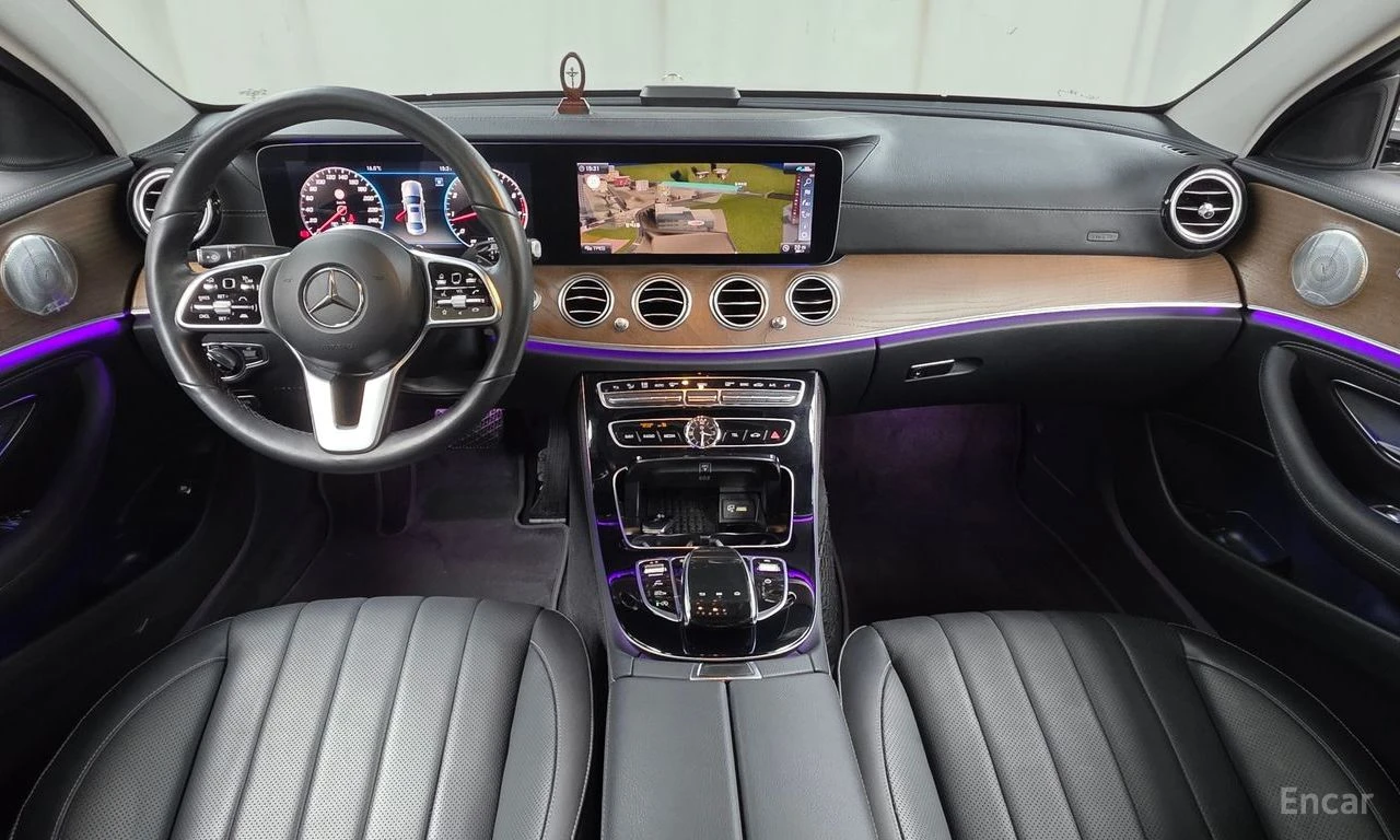 Mercedes-Benz E 300 4MATIC* EXCLUSIVE* BURMESTER* ОБДУХВАНЕ* ДИСТРОНИК, снимка 8 - Автомобили и джипове - 54915854