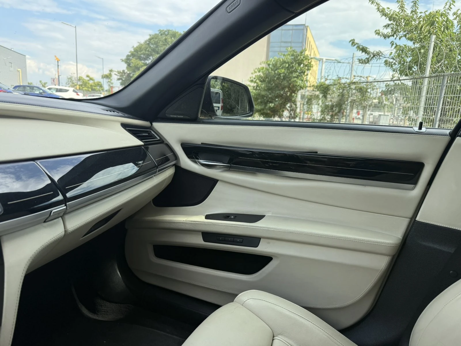 BMW 730 D Individual Facelift FULL, снимка 7 - Автомобили и джипове - 55325017