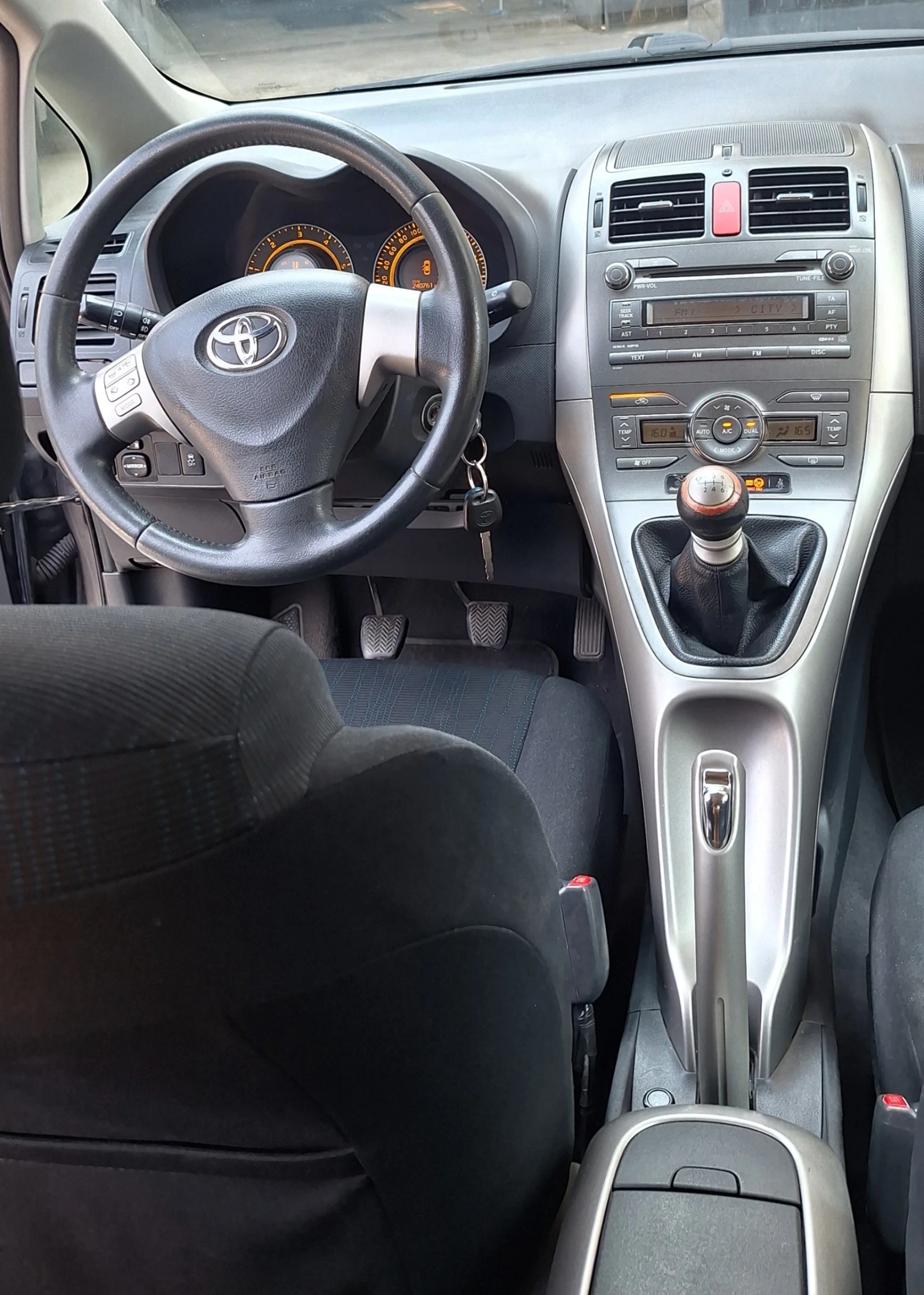 Toyota Auris 2.0 d4d, снимка 7 - Автомобили и джипове - 55706911