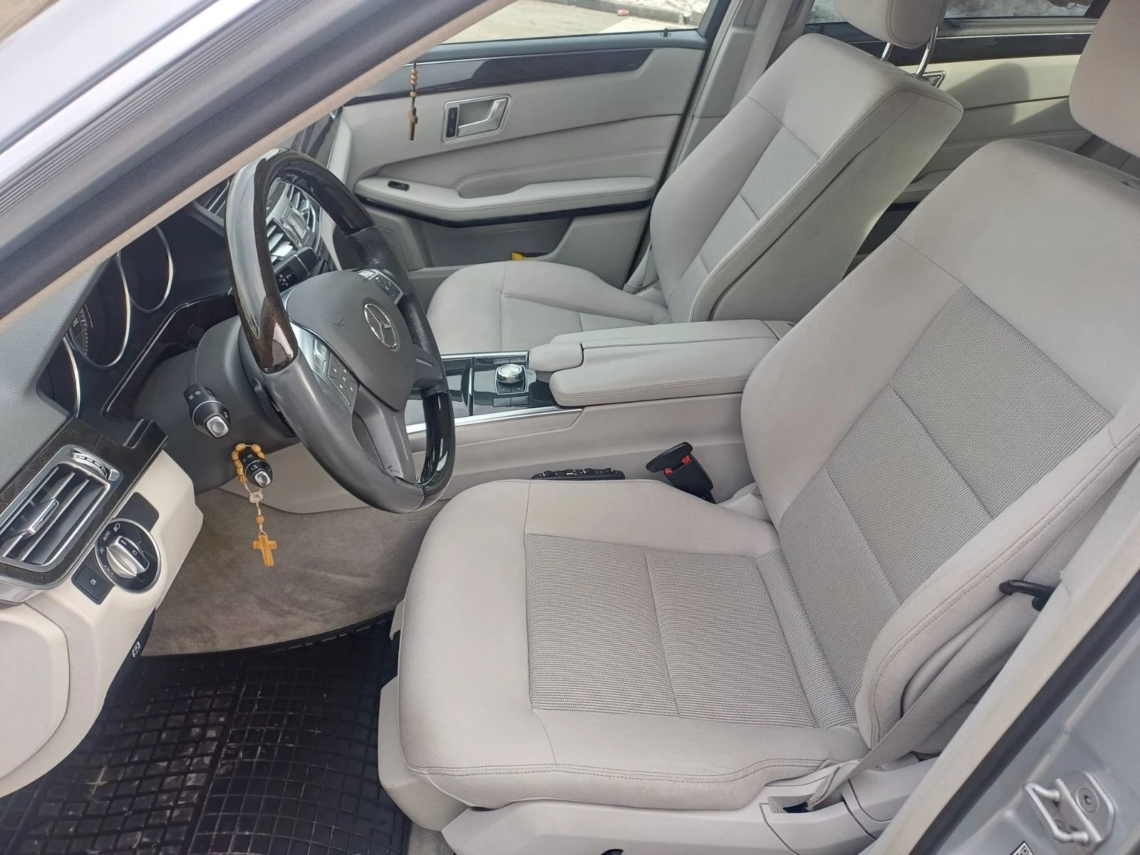 Mercedes-Benz E 300 3.0CDI, снимка 15 - Автомобили и джипове - 56303851