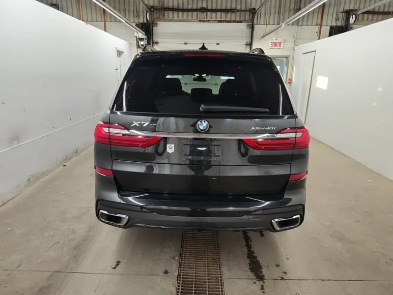 BMW X7 2022 xDrive40i * CARFAX * БЕЗ ПЪРВОНАЧАЛНА ВНОСКА, снимка 4 - Автомобили и джипове - 52729622