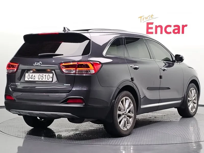 Kia Sorento DIESEL 2.0 2WD NOBLESSE, снимка 2 - Автомобили и джипове - 55261642