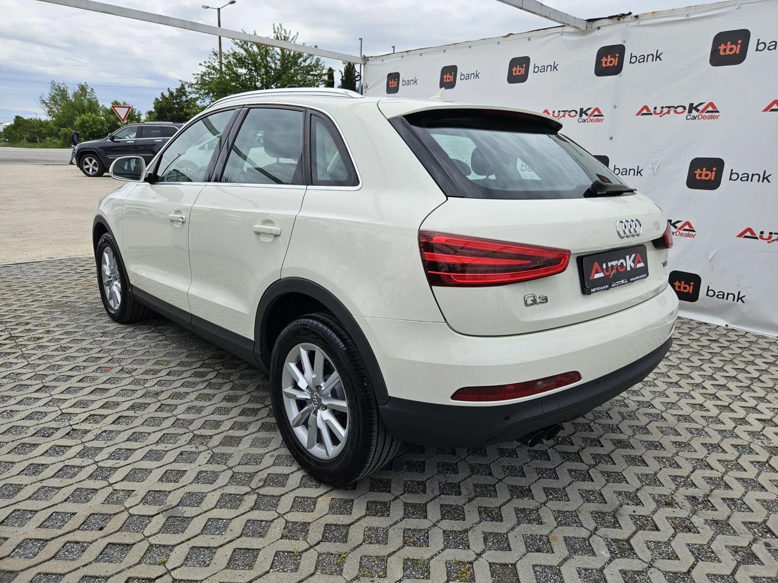 Audi Q3 2.0TDI-140кс= 6СКОРОСТИ= LED= 177.000КМ - изображение 5