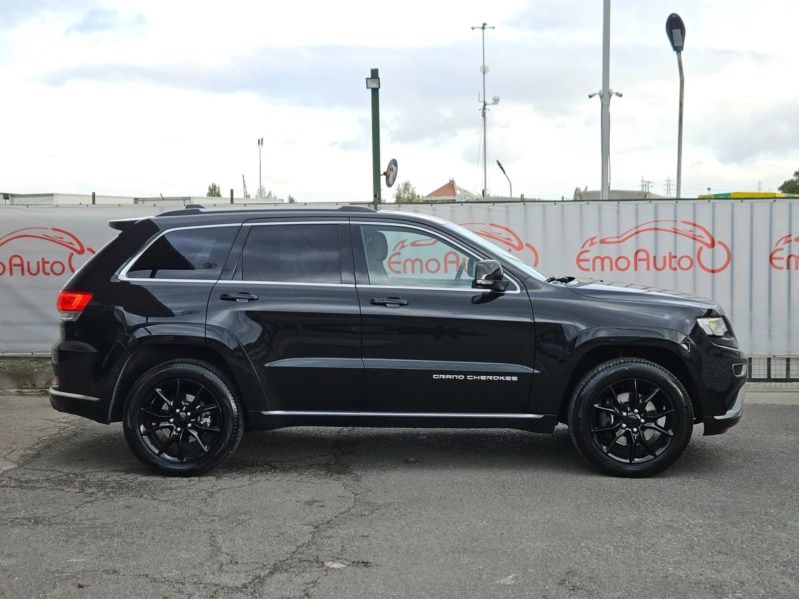 Jeep Grand cherokee 3.0D/SUMMIT/250k.c/8ск/LED/ACC/NAVI/БЛУТУТ/EU6/ТОП - изображение 2