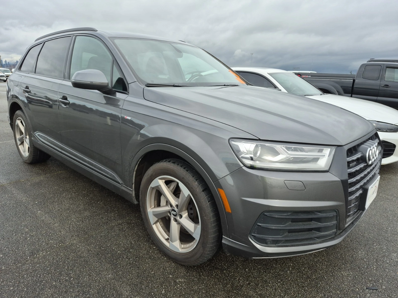 Audi Q7  PROGRESSIV * ОБДУХВАНЕ* LANE ASSIST* * CARFAX * , снимка 2 - Автомобили и джипове - 53721066