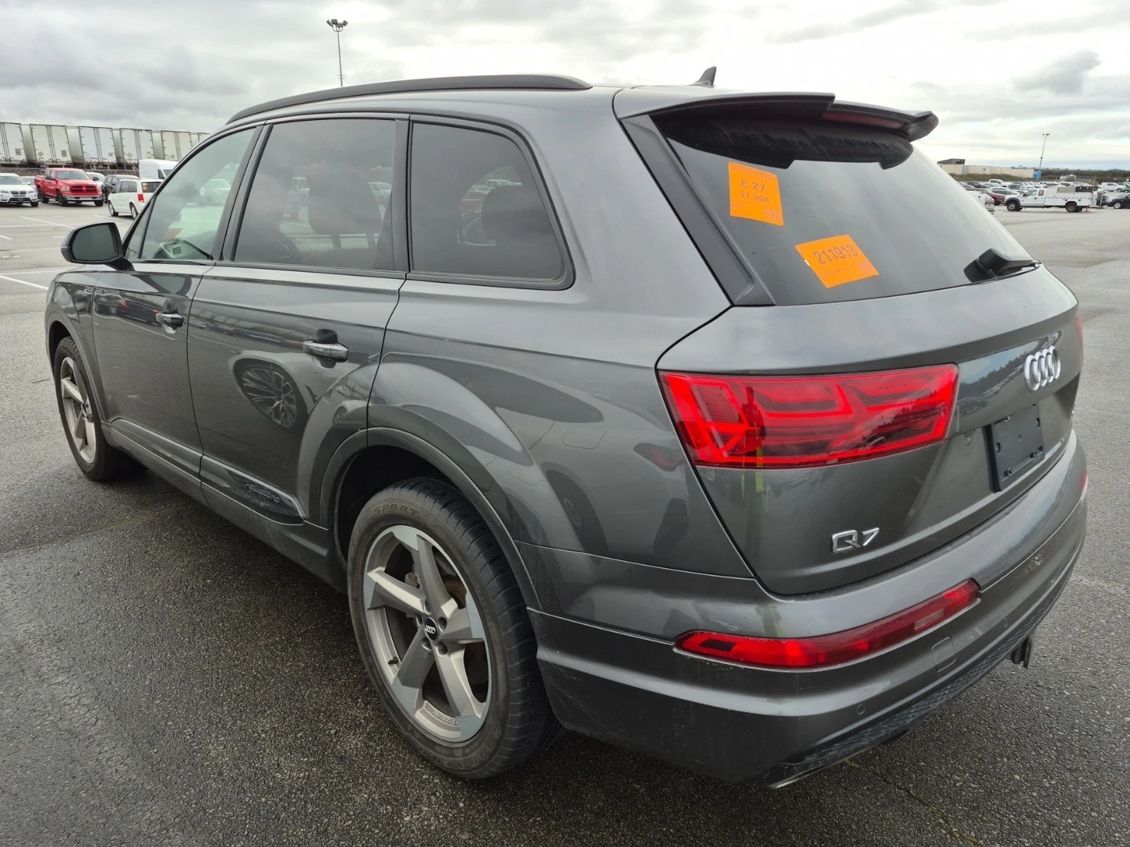 Audi Q7  PROGRESSIV * ОБДУХВАНЕ* LANE ASSIST* * CARFAX * , снимка 4 - Автомобили и джипове - 53721066