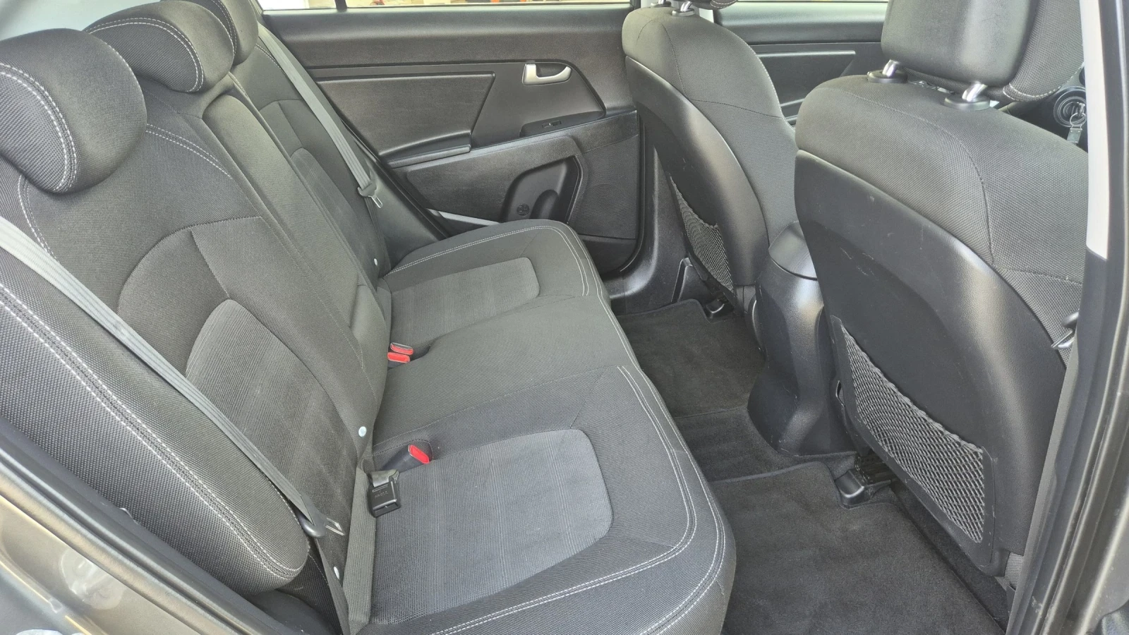 Kia Sportage 1.6 бензин 135к.с., снимка 15 - Автомобили и джипове - 53777315