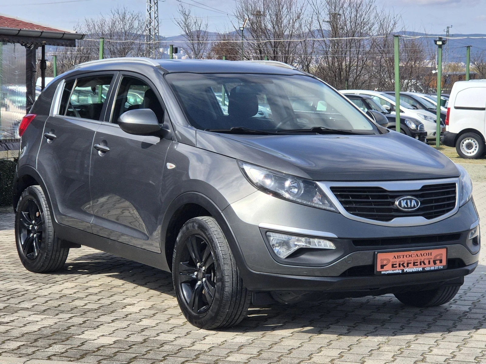 Kia Sportage 1.6 бензин 135к.с., снимка 5 - Автомобили и джипове - 53777315