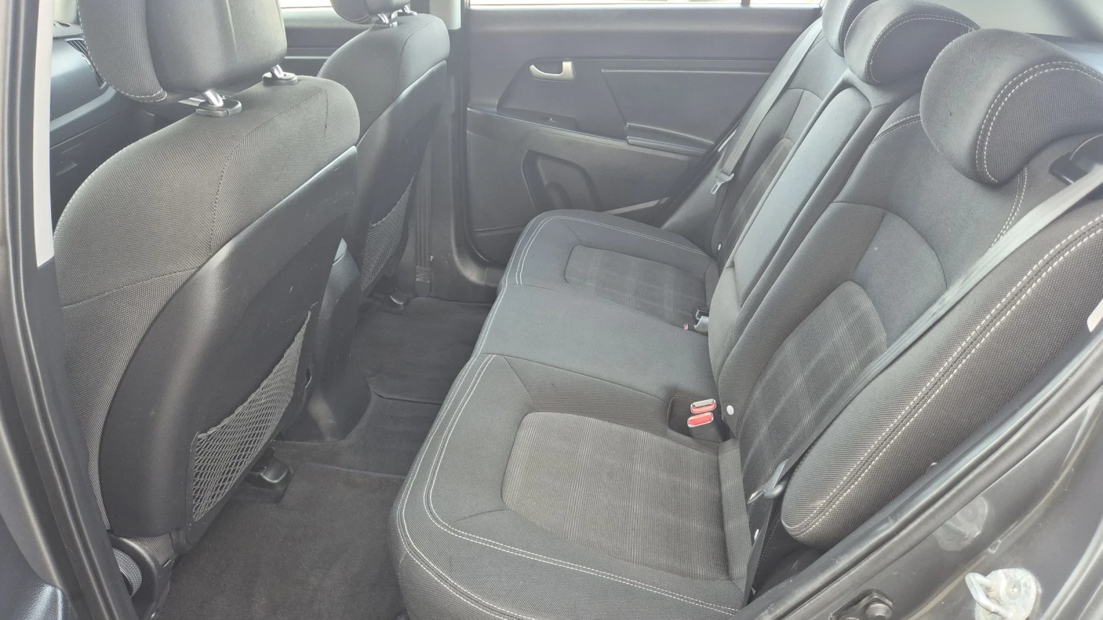 Kia Sportage 1.6 бензин 135к.с., снимка 13 - Автомобили и джипове - 53777315