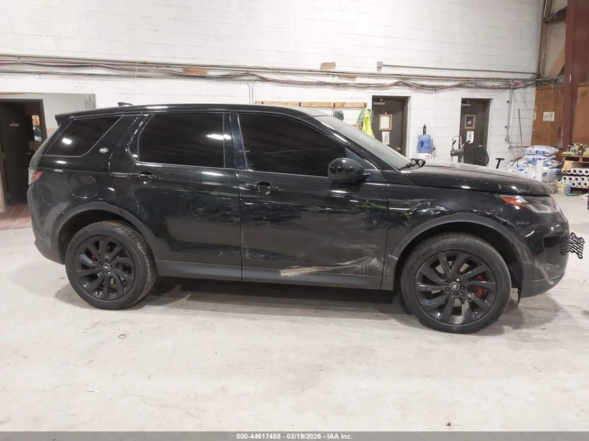 Land Rover Discovery 2.0l Sport Se, снимка 13 - Автомобили и джипове - 54351416