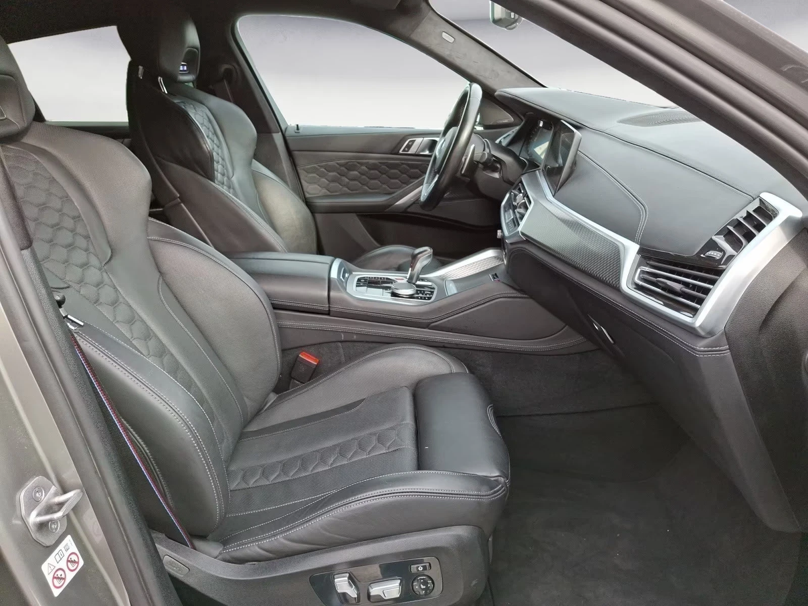 BMW X6 M-COMPETITION/625HP/SHADOW/HUD/CAM/H&K/ACC/233q, снимка 11 - Автомобили и джипове - 54353213