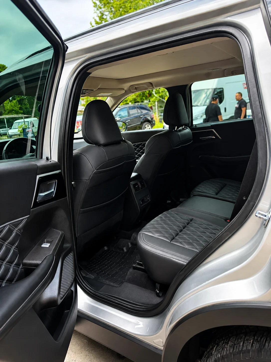 Mitsubishi Outlander, снимка 11 - Автомобили и джипове - 54606424