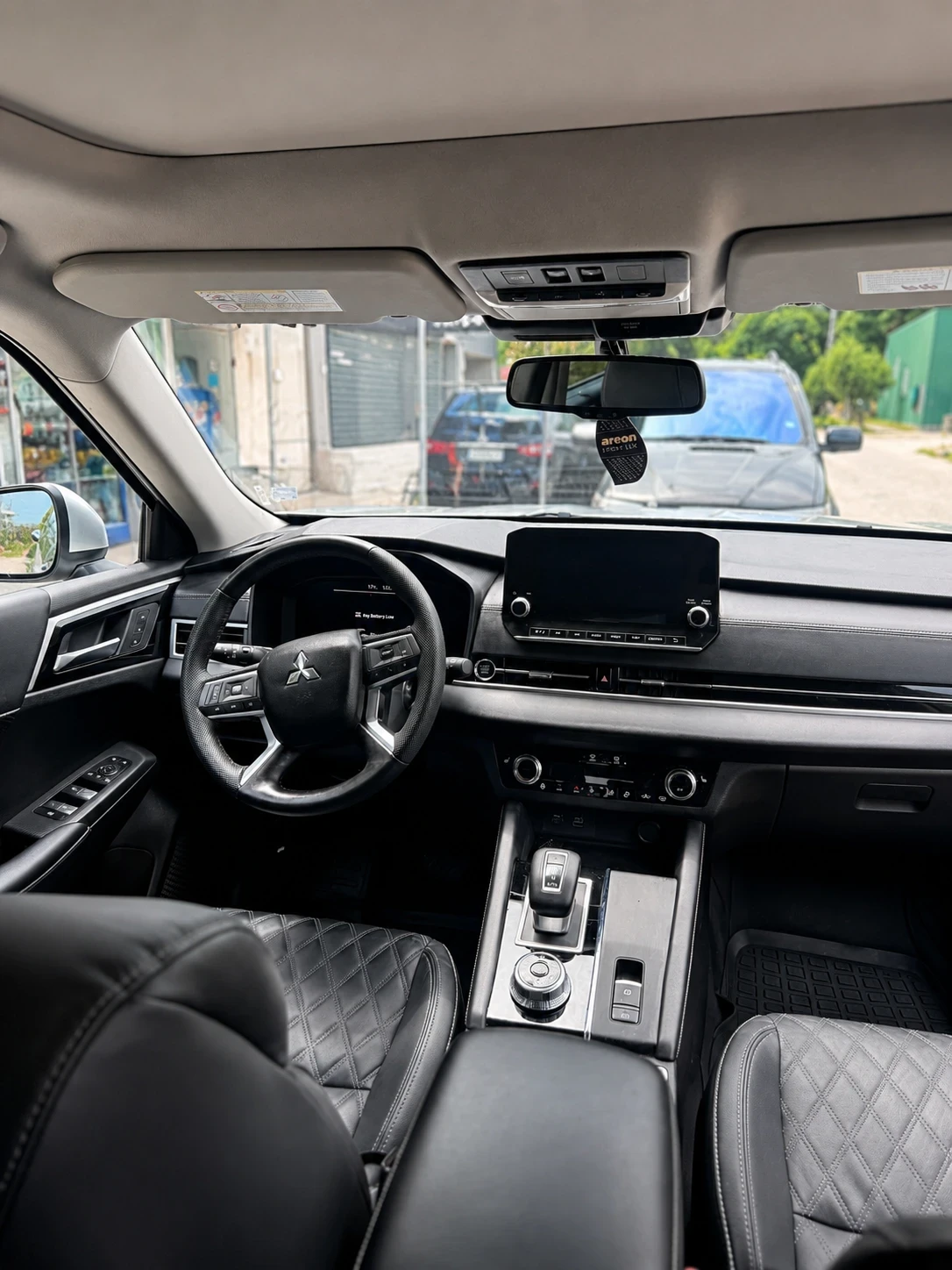Mitsubishi Outlander, снимка 6 - Автомобили и джипове - 54606424
