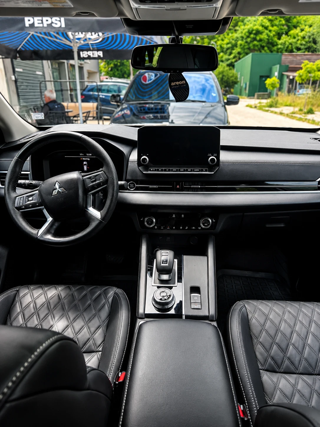 Mitsubishi Outlander, снимка 5 - Автомобили и джипове - 54606424