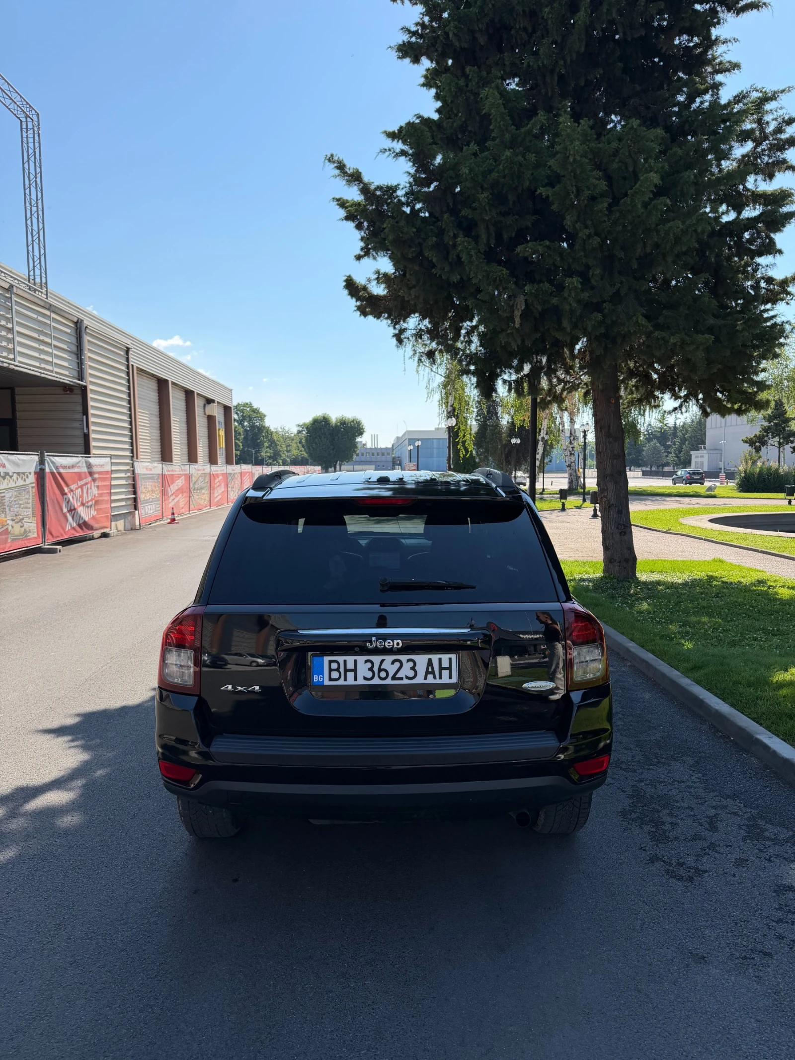 Jeep Compass, снимка 3 - Автомобили и джипове - 54995616