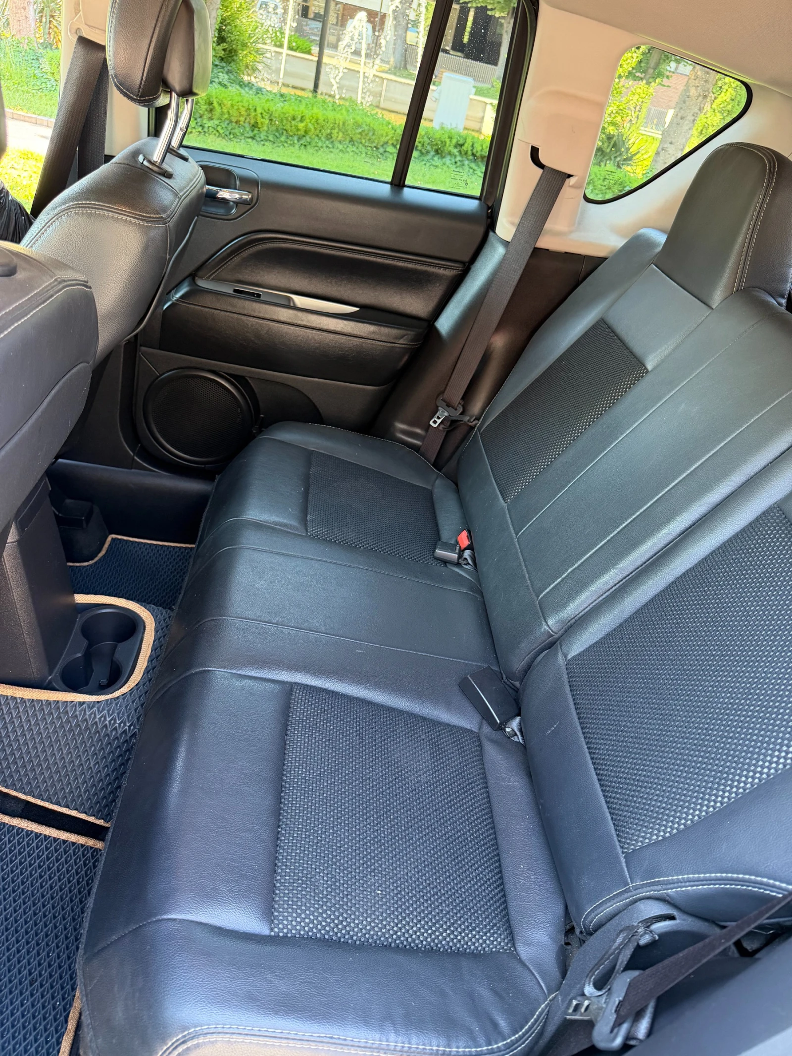 Jeep Compass, снимка 8 - Автомобили и джипове - 54995616