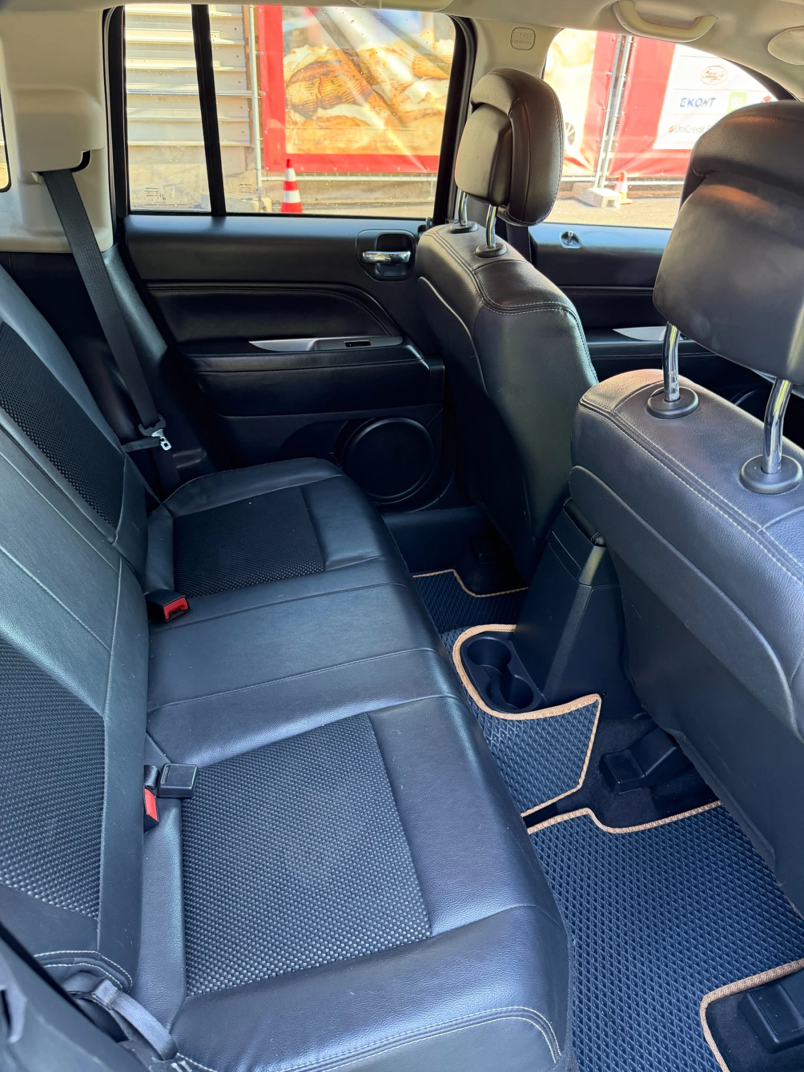 Jeep Compass, снимка 7 - Автомобили и джипове - 54995616