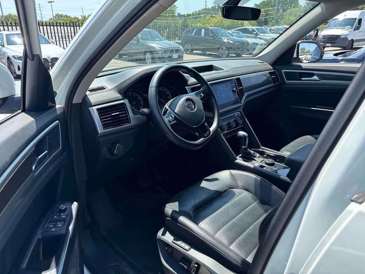 VW Atlas Highline | CARFAX | АВТОКРЕДИТ БЕЗ ПЪРВОНАЧАЛНА , снимка 7 - Автомобили и джипове - 55598581