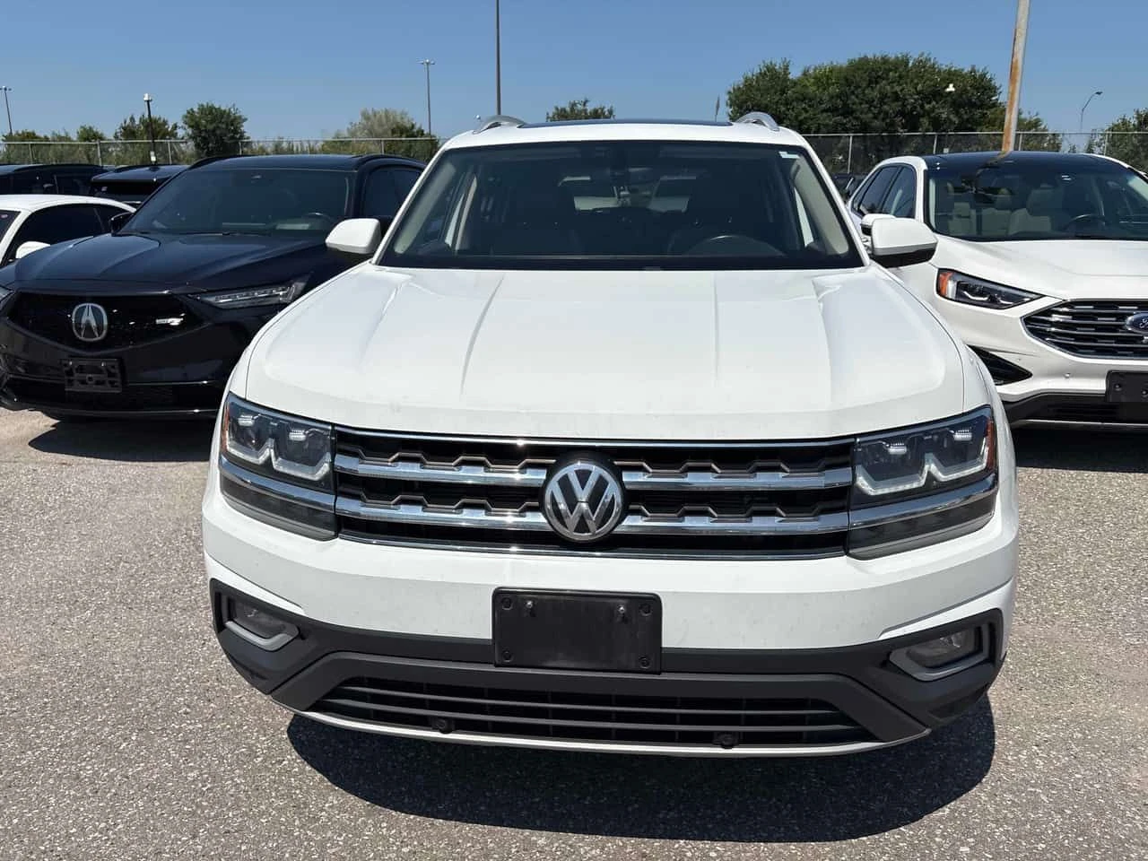 VW Atlas Highline | CARFAX | АВТОКРЕДИТ БЕЗ ПЪРВОНАЧАЛНА , снимка 2 - Автомобили и джипове - 55598581