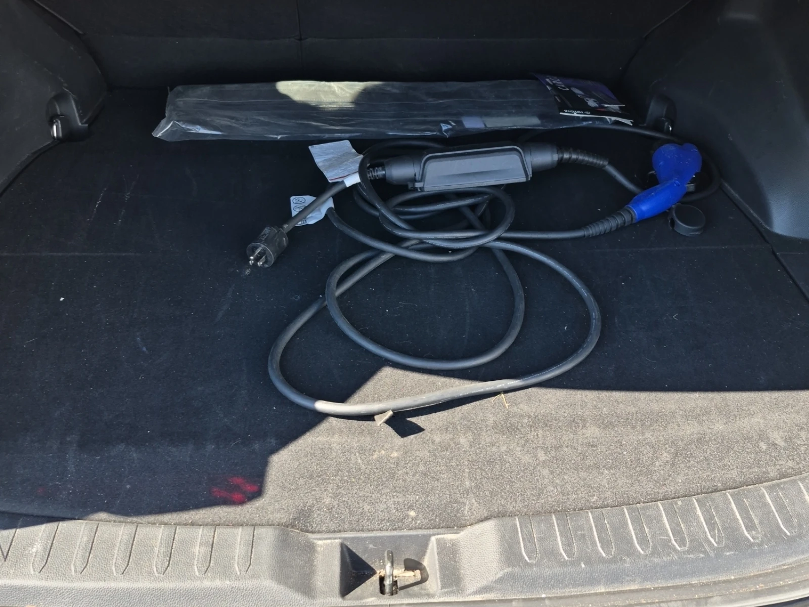 Toyota Rav4 XSE, ХИБРИД, АВТОКРЕДИТ, снимка 15 - Автомобили и джипове - 55862916