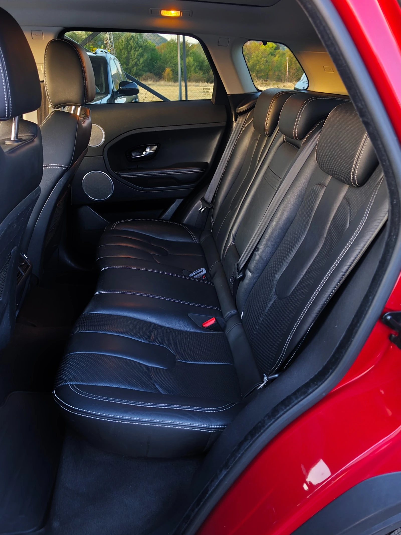 Land Rover Range Rover Evoque 2.2 Swiss, снимка 7 - Автомобили и джипове - 56424056