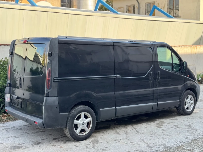 Opel Vivaro 2.5CDTI* KLIMA, снимка 4 - Бусове и автобуси - 47636578