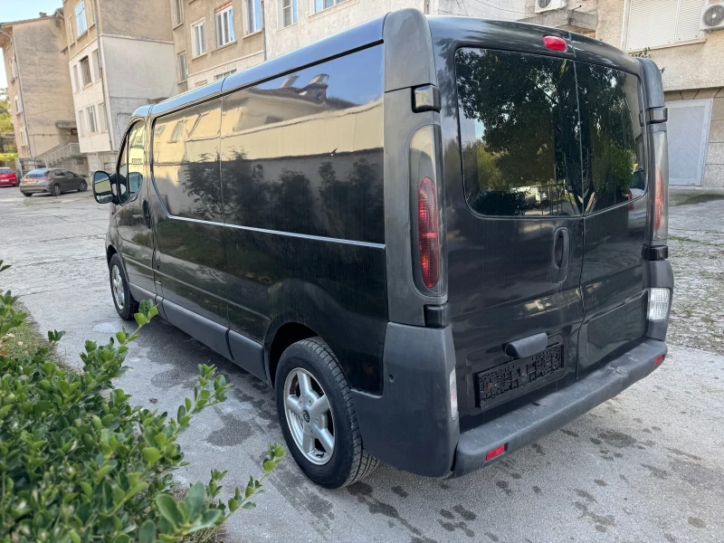 Opel Vivaro 2.5CDTI* KLIMA, снимка 7 - Бусове и автобуси - 47636578