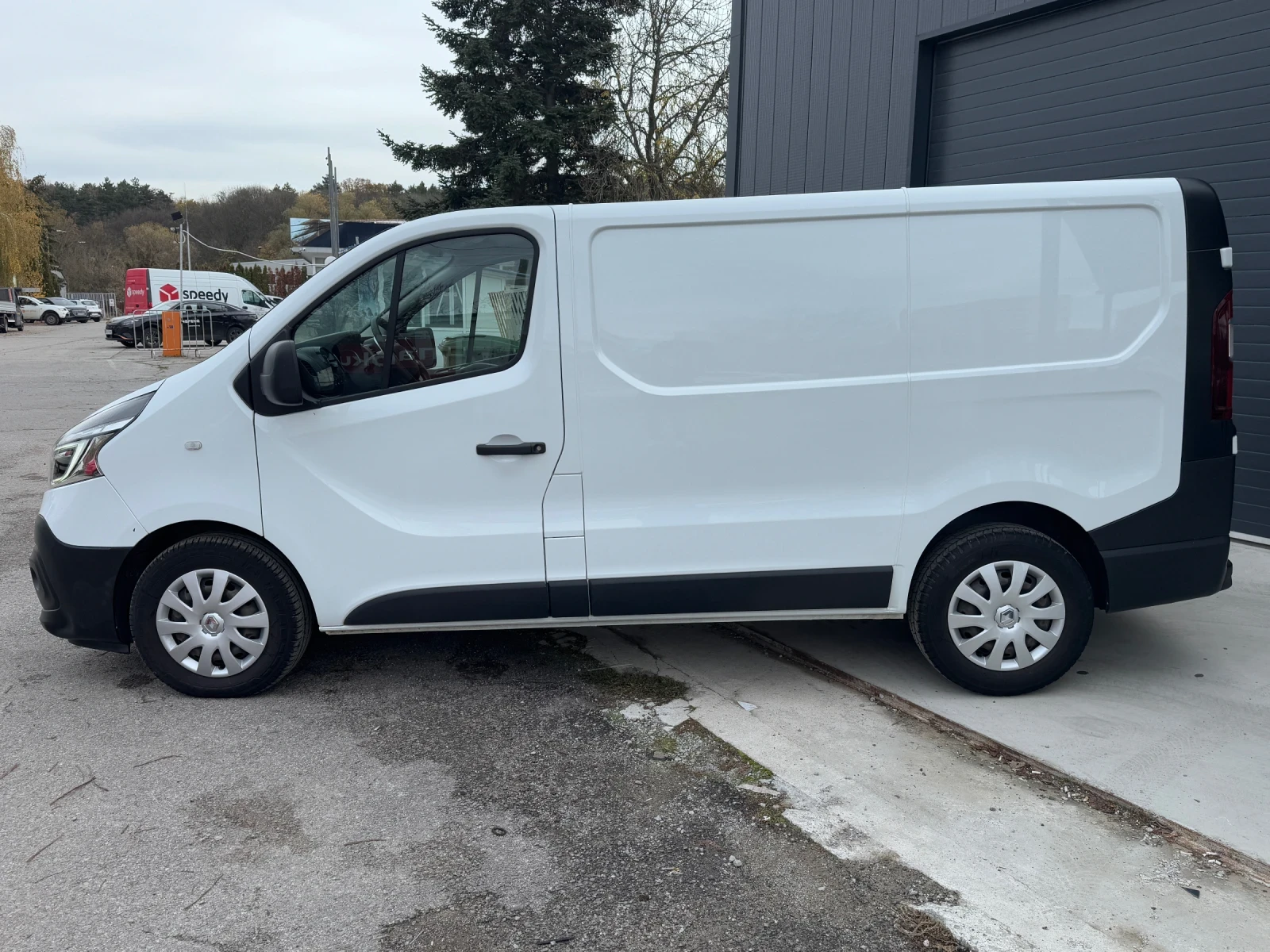 Renault Trafic 1.6 dci - изображение 8
