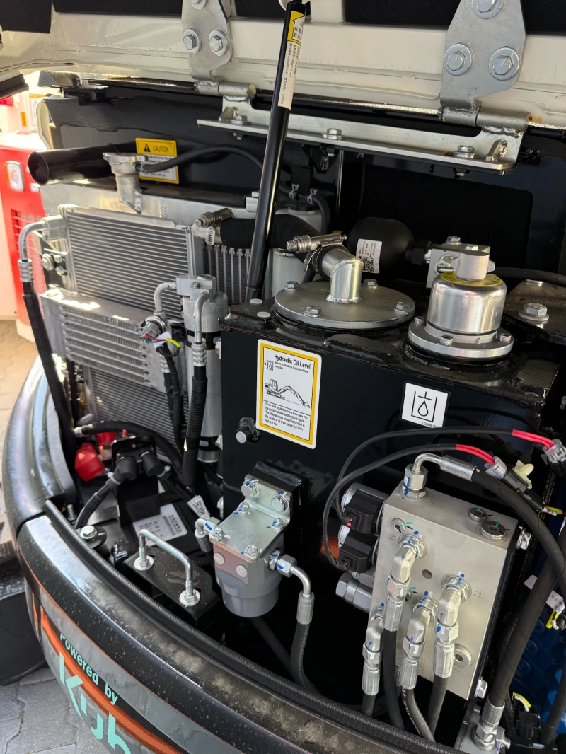 Багер Becker BY37 BECKER B-38, снимка 4 - Индустриална техника - 51840132