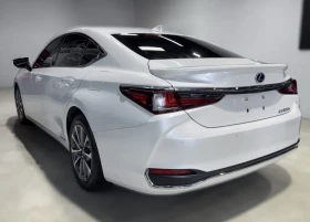 Lexus ES 300 HYBRID | ОБДУХВАНЕ | FACELIFT | HUD | 360 | CARFAX, снимка 6