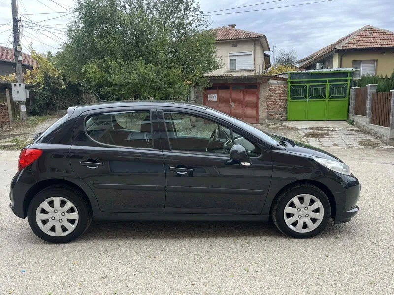 Peugeot 207 1.6i, снимка 4 - Автомобили и джипове - 43135276