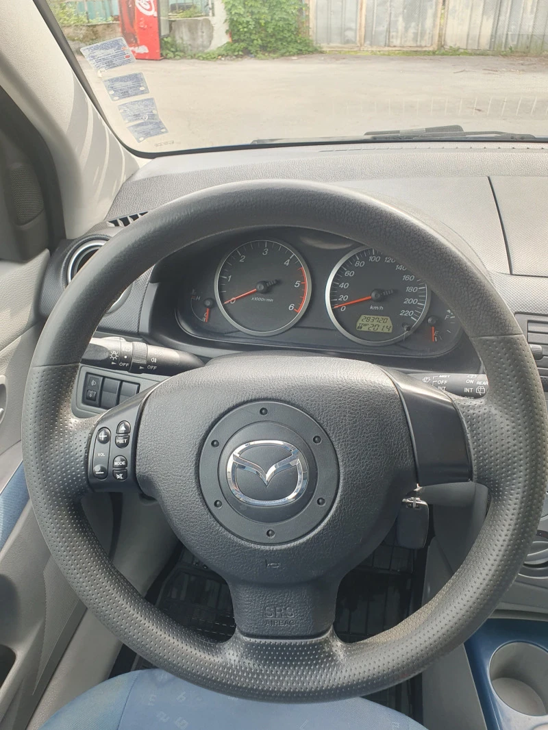 Mazda 2, снимка 11 - Автомобили и джипове - 47223010