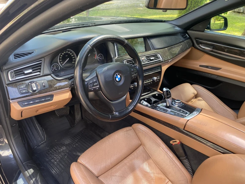 BMW 740, снимка 15 - Автомобили и джипове - 47280525