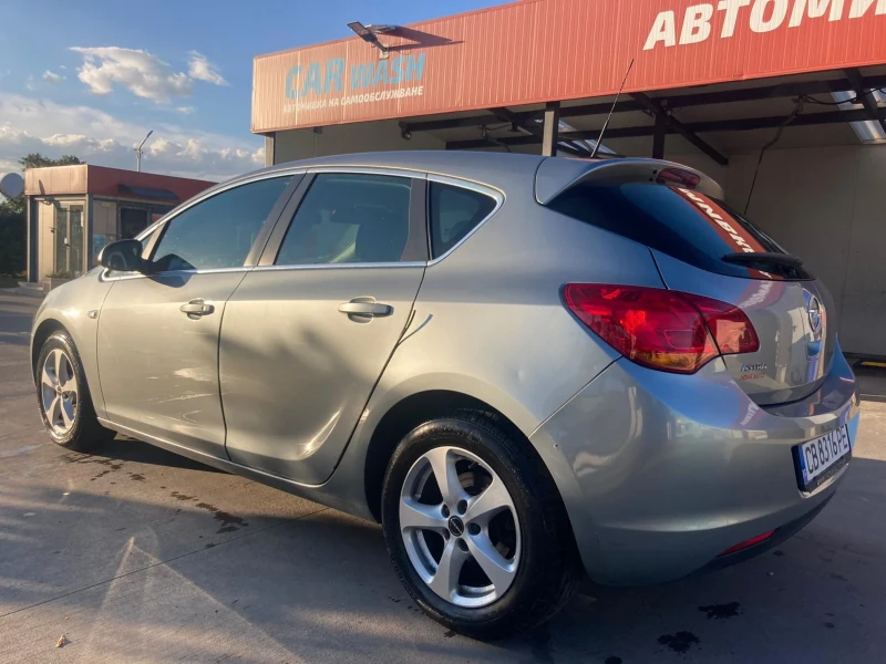 Opel Astra, снимка 5 - Автомобили и джипове - 47537234