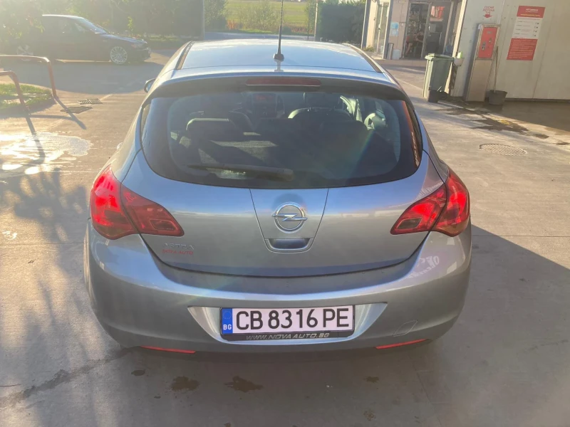 Opel Astra, снимка 6 - Автомобили и джипове - 47537234