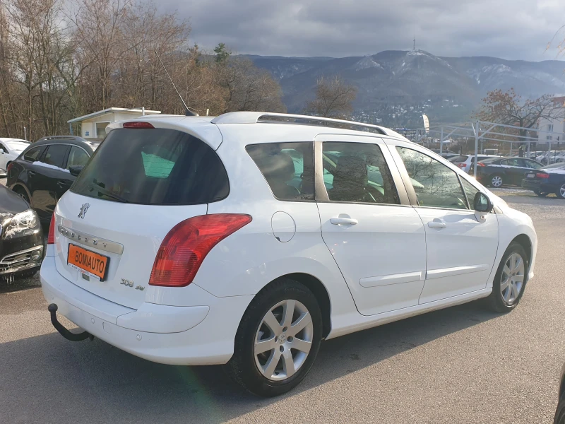 Peugeot 308 2.0HDi* КОЖА* ПАНОРАМА* КЛИМАТРОНИК* , снимка 4 - Автомобили и джипове - 48078626