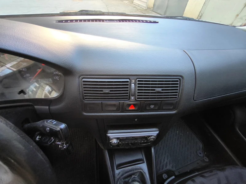 VW Golf Golf 4, снимка 6 - Автомобили и джипове - 48080738